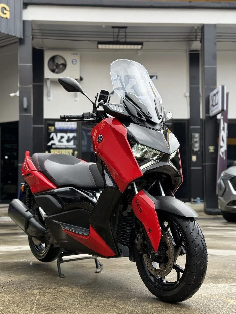 Yamaha XMAX 300, 2025